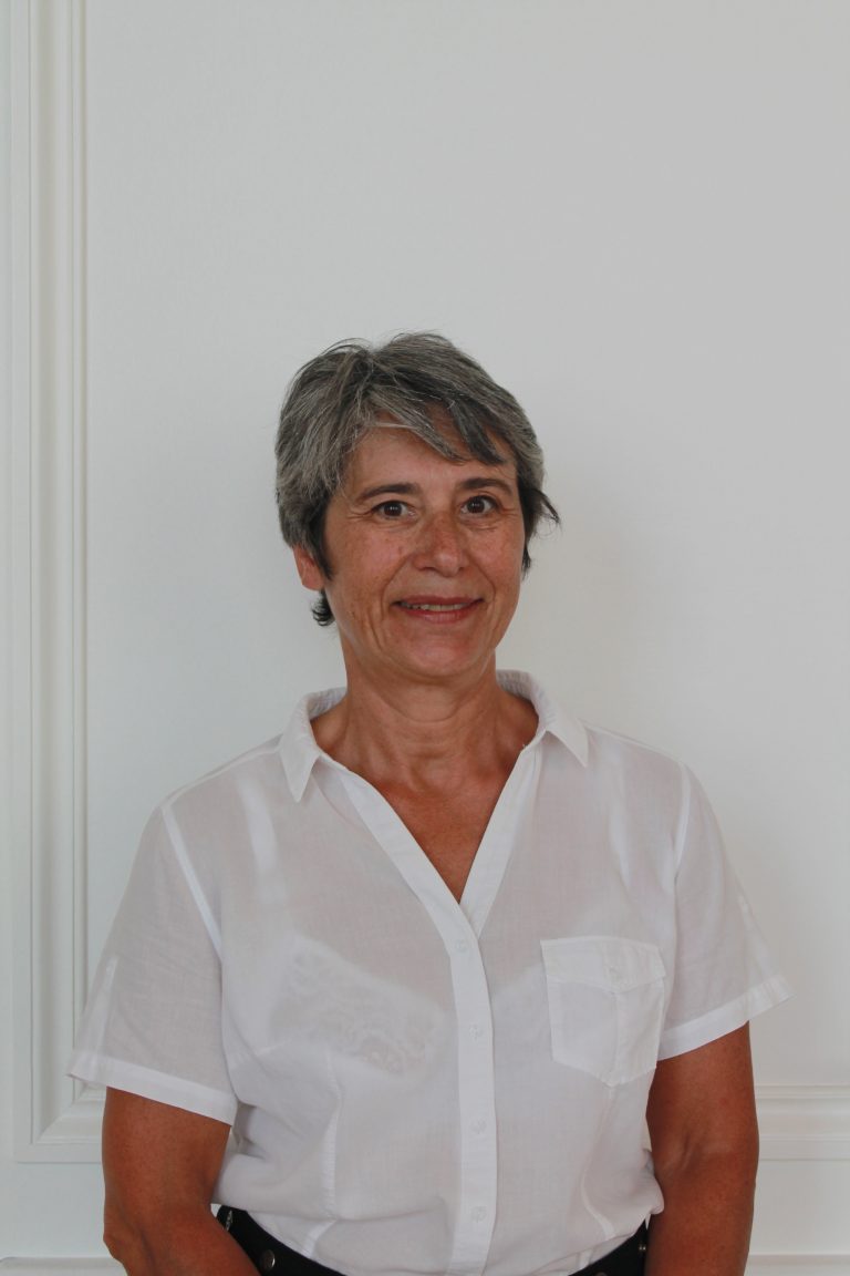 Hélène DEBACKER